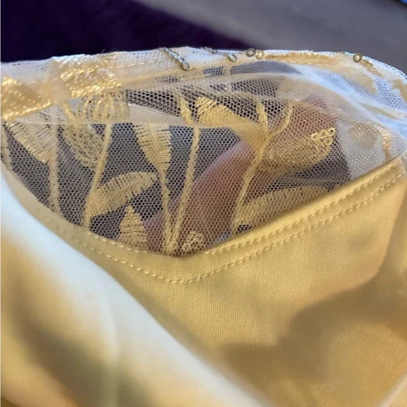 Elegant Gold women’s Dress - Picture 8 of 8